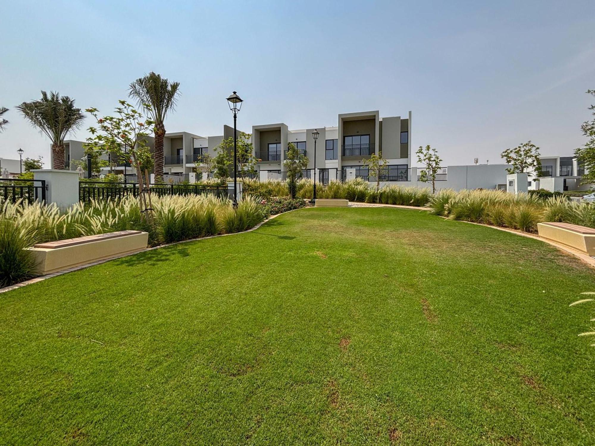 Frank Porter - La Rosa 6 Dubai Esterno foto